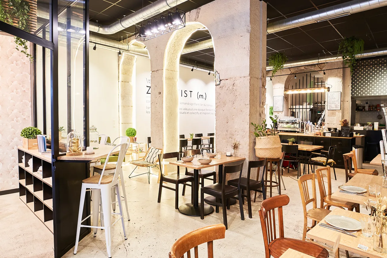 ZEITGEIST café - vegan coffee & cake