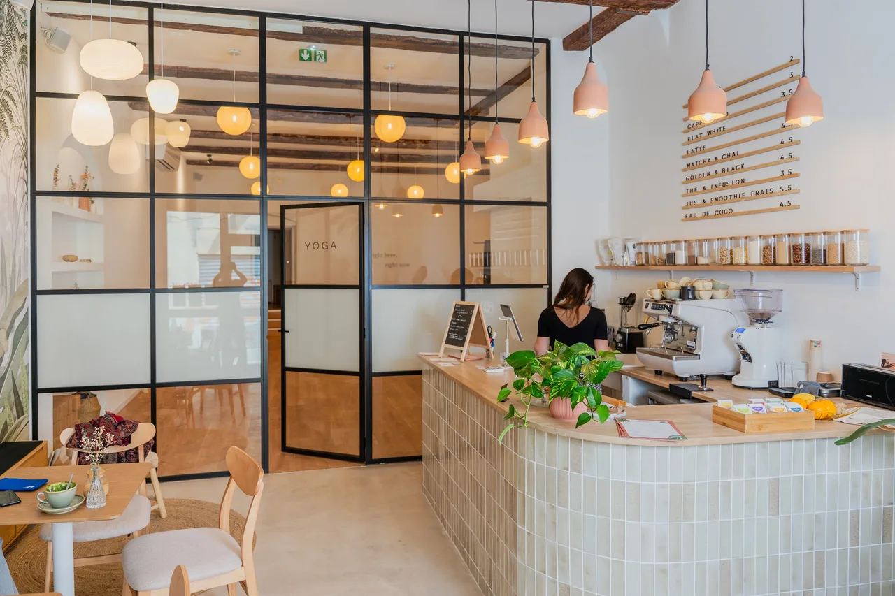 Bloom yoga studio & café