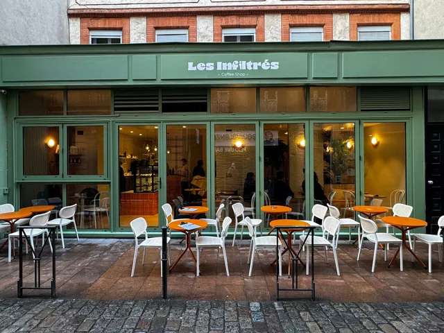 Les Infiltrés