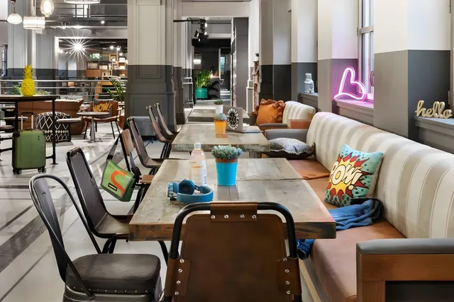 Moxy Lille City