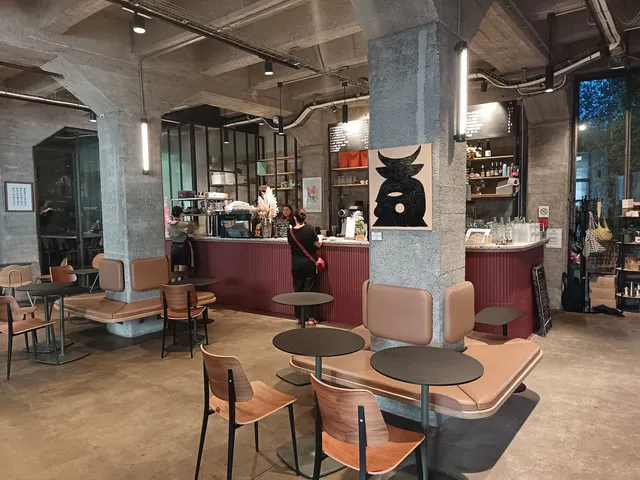 Madeleine Café